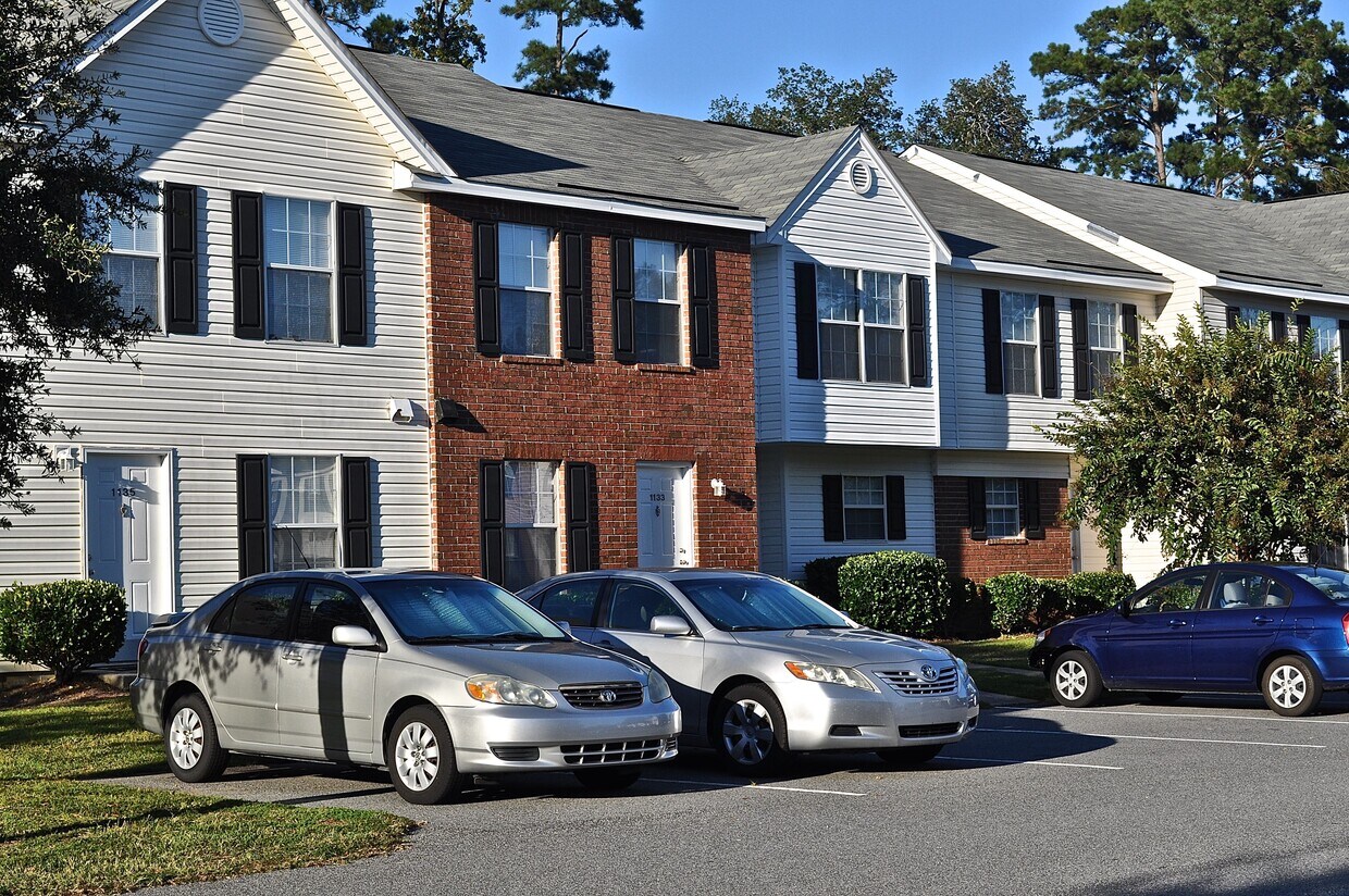 Foto principal - Fords Pointe Apartments and Townhomes