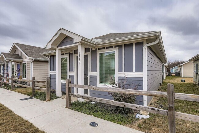 Building Photo - 8739 Cottage Crk Dr