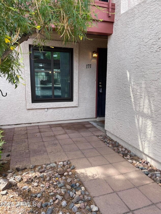 Primary Photo - 455 S Delaware Dr