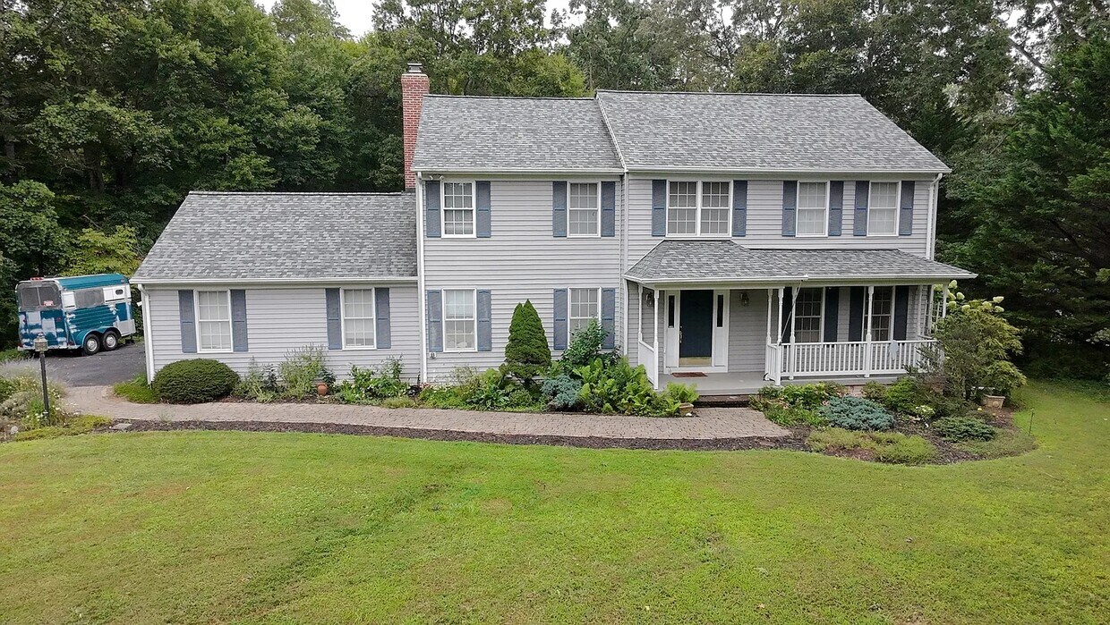 Primary Photo - 2730 Wildwood Cir