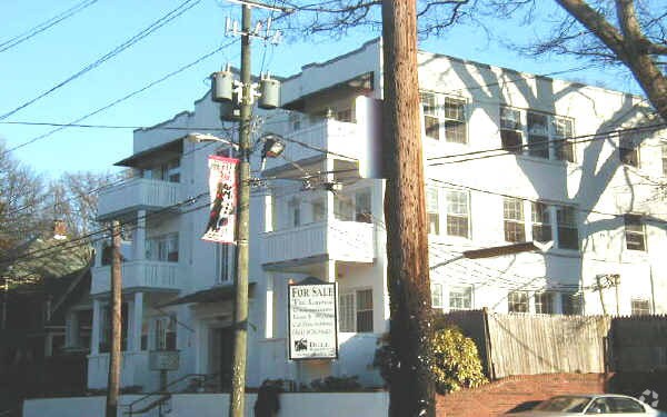 Building Photo - Laurea Condominiums