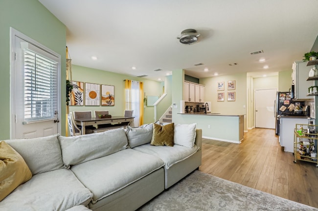 Building Photo - 7100 Spotted Leaf Wy