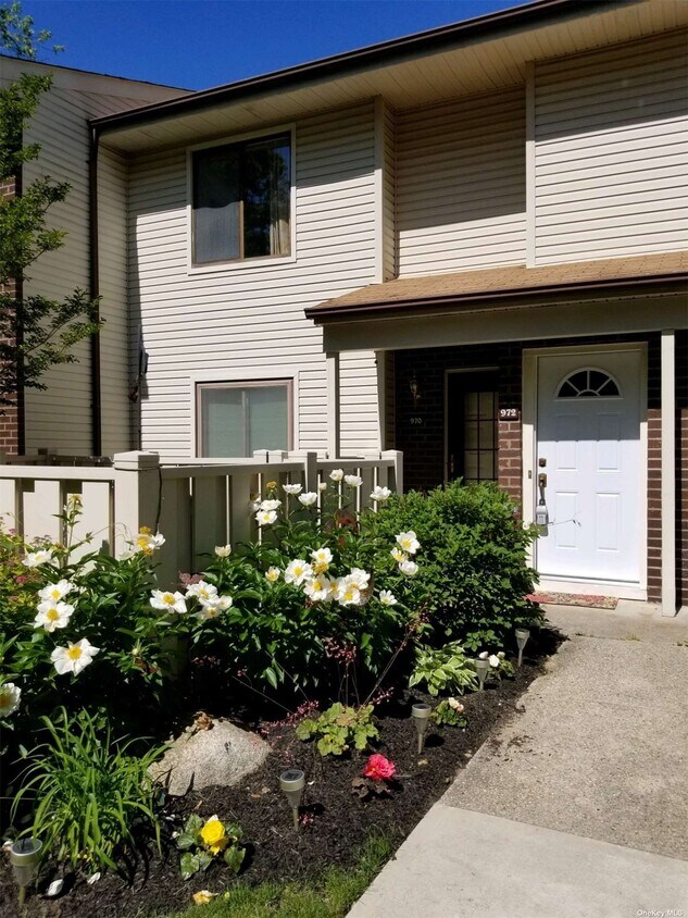 Foto principal - 972 Skyline Dr