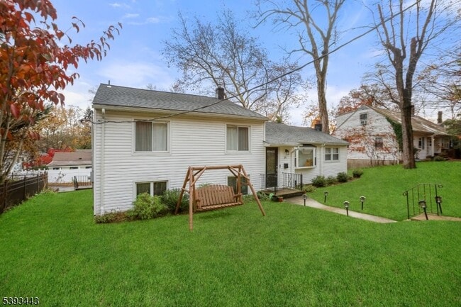 Foto del edificio - 214 S Valley Rd