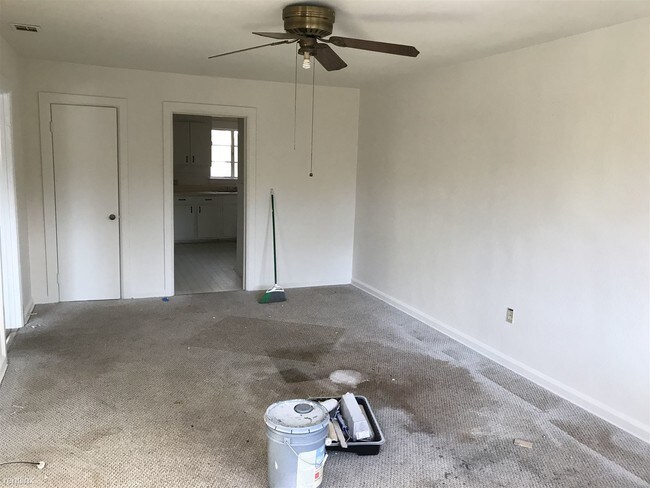 Building Photo - 706 Covington Ave