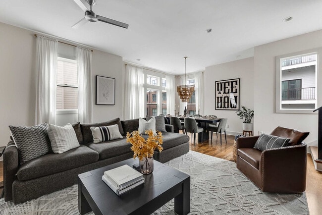 Building Photo - 1114A Wade Ave