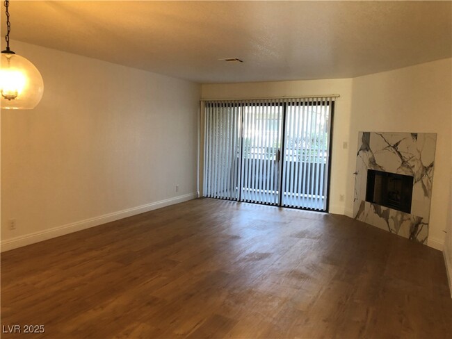 Building Photo - 5070 S Rainbow Blvd