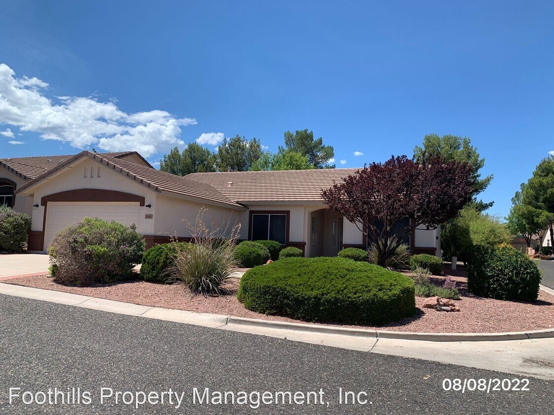 Primary Photo - 3 br, 2 bath House - 1580 W Bronco Lane