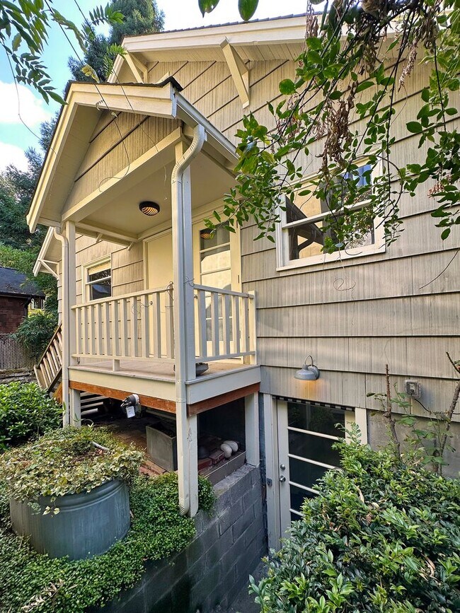 Building Photo - 4bd/3ba Seattle House