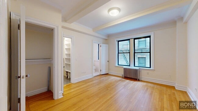 Building Photo - 111 E 80th St
