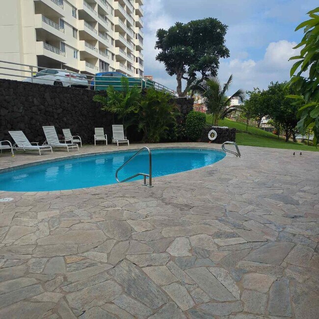 Photo - SKY TOWER / WARD - 2BR/2BA/1PRK Partly Furnished Apartment