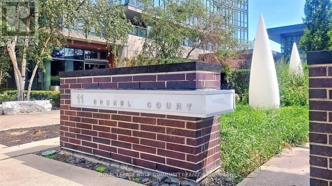 Building Photo - 11-3811 Brunel Ct