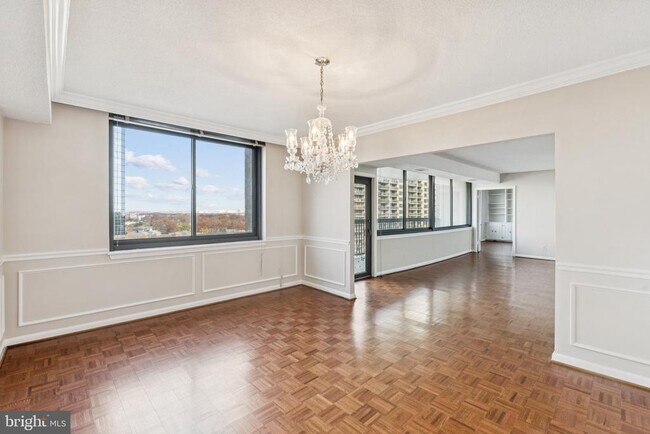 Foto del edificio - 3709 S George Mason Dr