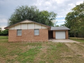 Building Photo - 3415 Colbert St
