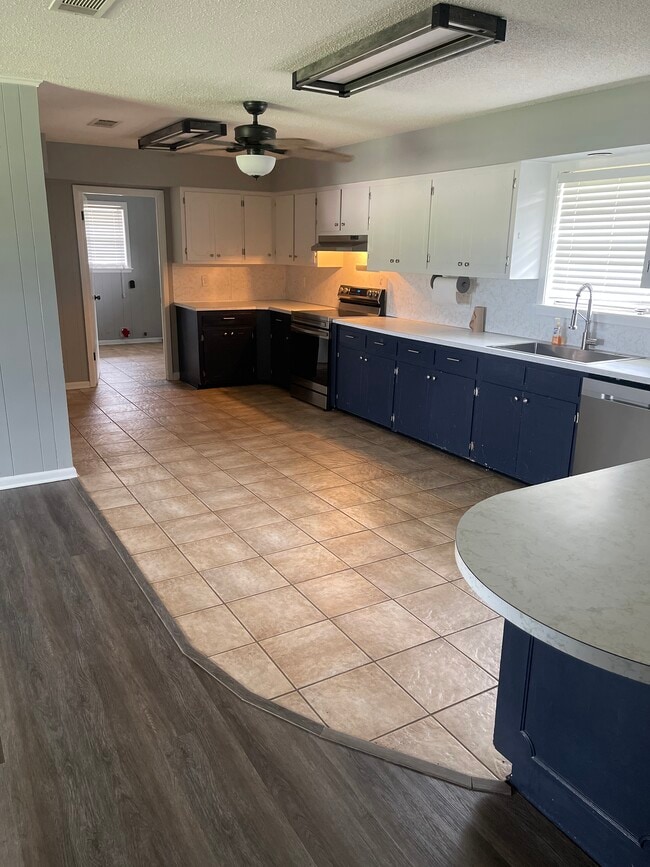 Building Photo - 55075 US-51