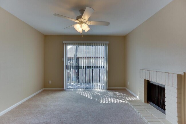 Building Photo - 12955 Woodforest Blvd