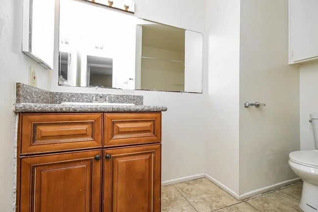 Building Photo - 3527 S Shafer Dr