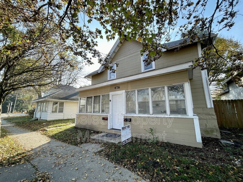 476 Elizabeth St Unit Upper, Fort Wayne, IN 46805 Condo for Rent in Fort Wayne, IN