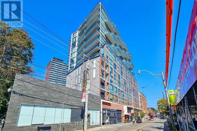 Building Photo - 318-318 King St E