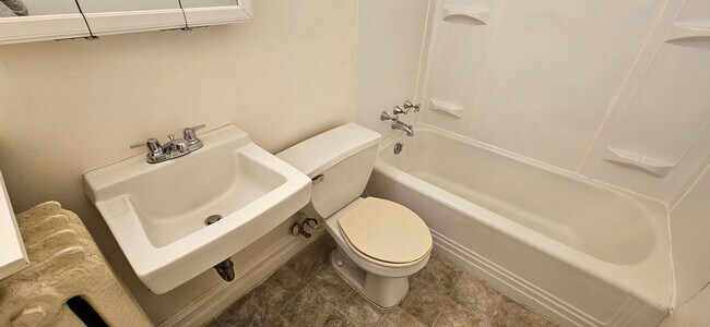 Foto del edificio - 234 S Madison St