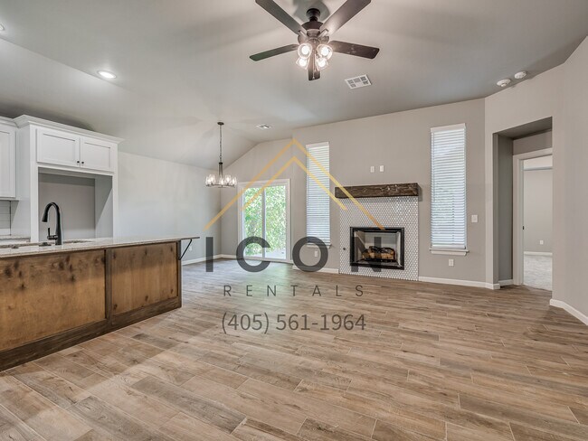 Photo - 519 Cedar Ave House