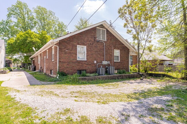 Building Photo - 50 Jenny Ln