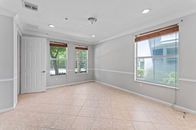 Foto del edificio - 1365 Vía De Pepi