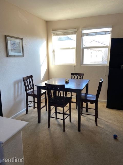 Building Photo - 2 br, 2.5 bath Townhome - 10910 Tower Park Dr