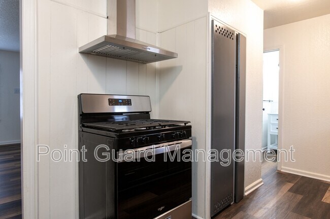 Foto del edificio - 403-409 W. 31st Street S. - 407