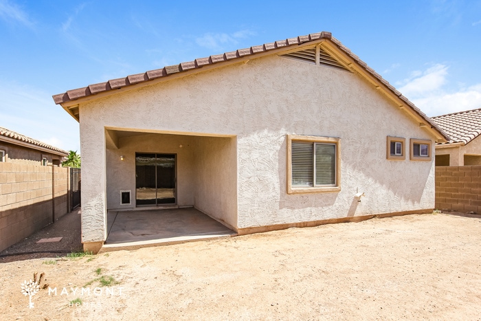 Building Photo - 45671 W Rainbow Dr
