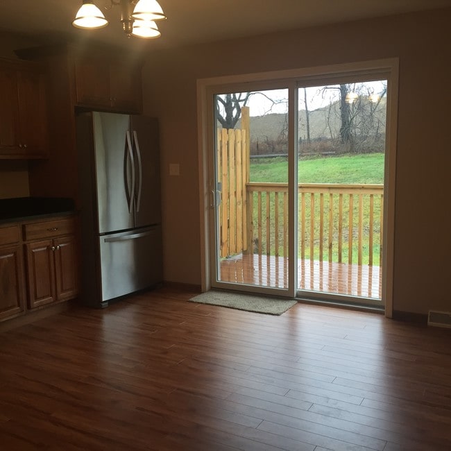 Building Photo - 360 McClellandtown Rd