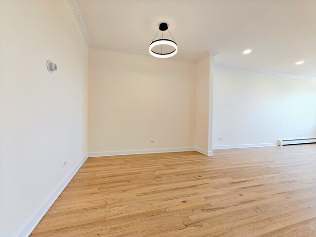 Foto del edificio - 6040 N Troy St
