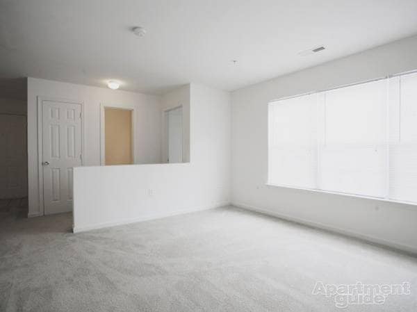 Building Photo - Carlyle Place Apartments