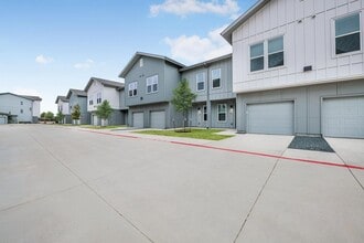 Building Photo - Alta Westinghouse Townhomes
