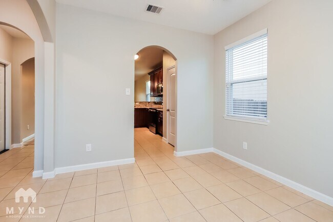 Foto del edificio - 6510 Pine Tree Dr