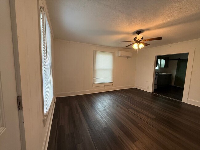 Foto del edificio - 2 Bedrooms, 1 Bathroom with Bonus Room - Home in West Rome!