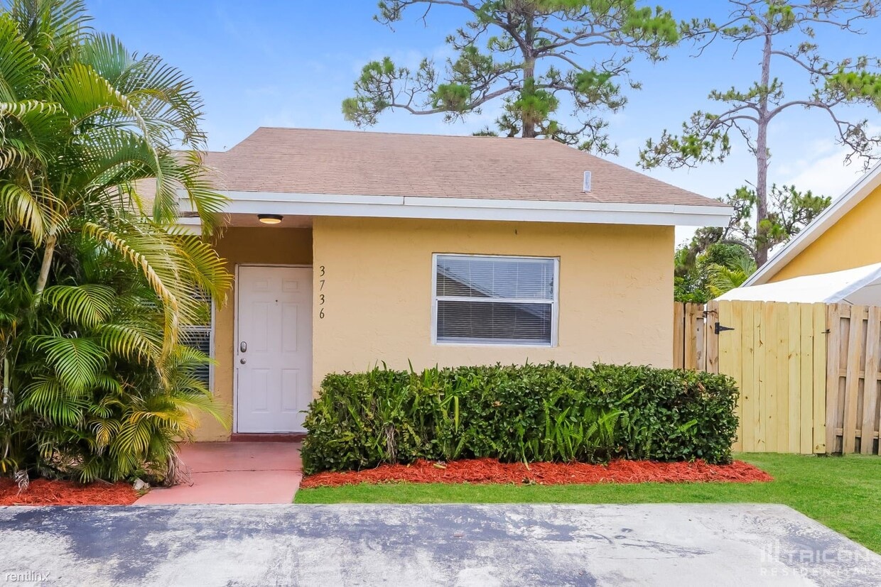 3736 MilLake Cir, Greenacres, FL 33463 House Rental in Greenacres