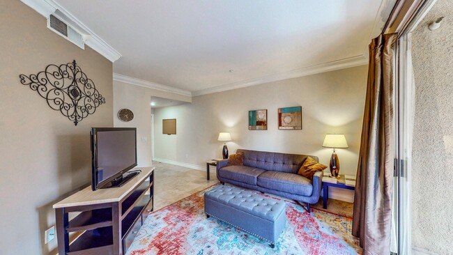 Foto del edificio - "Chic Las Vegas Condo Oasis: 1-Bedroom Gem...