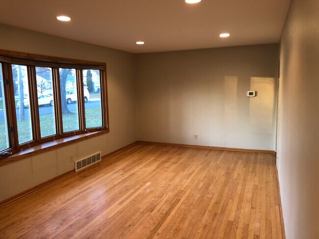 Sala de estar - 5206 Shore Acres Rd