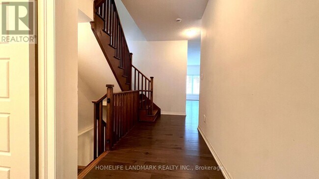 Photo du bâtiment - 83 Tango Cres