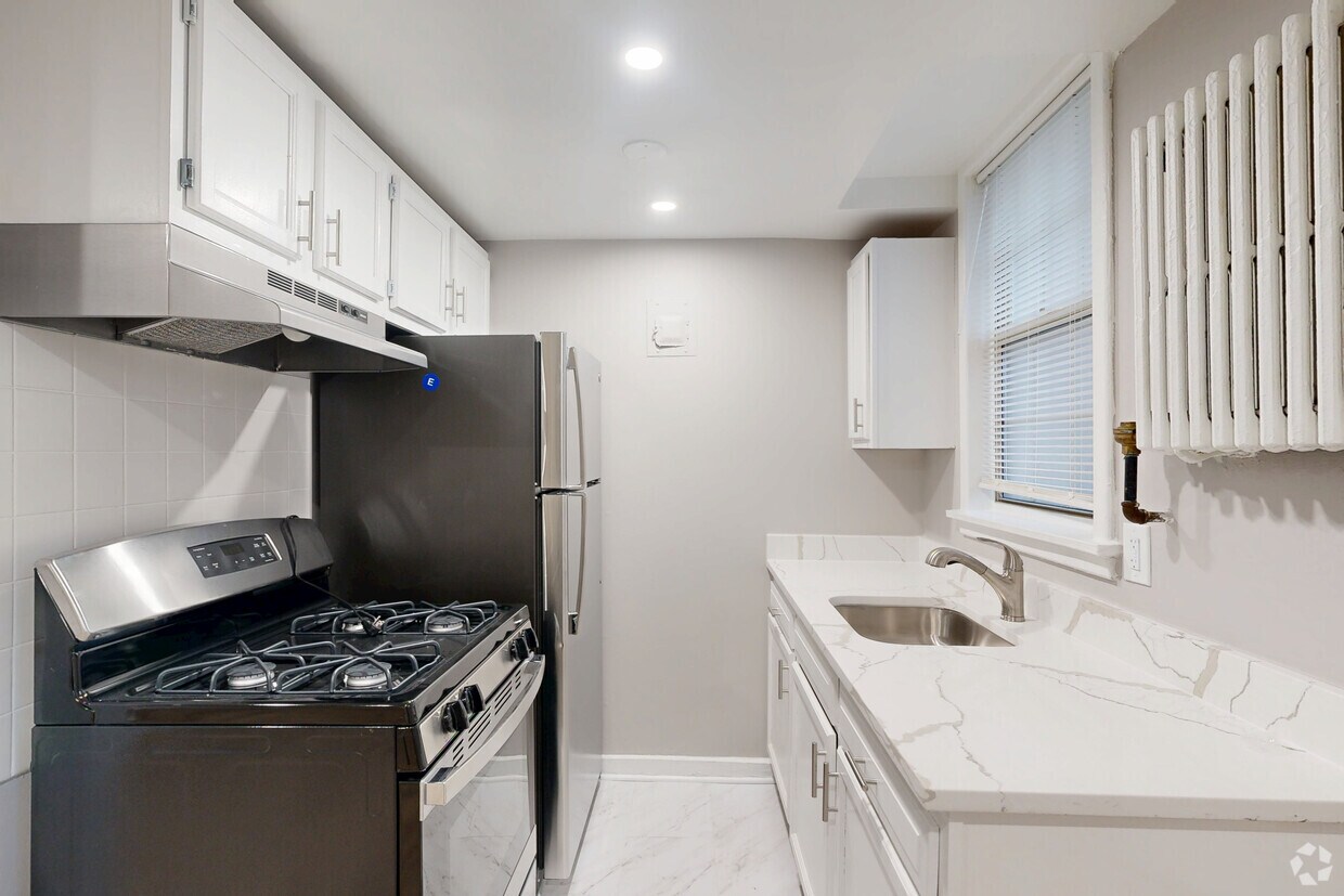 Photo - 1441 Harvard Street Apartments