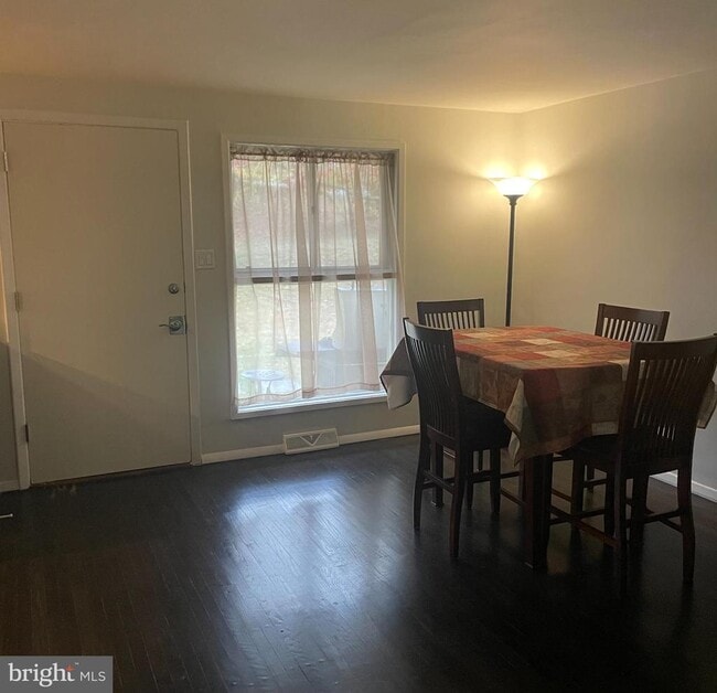 Building Photo - 54 War Trophy Ln