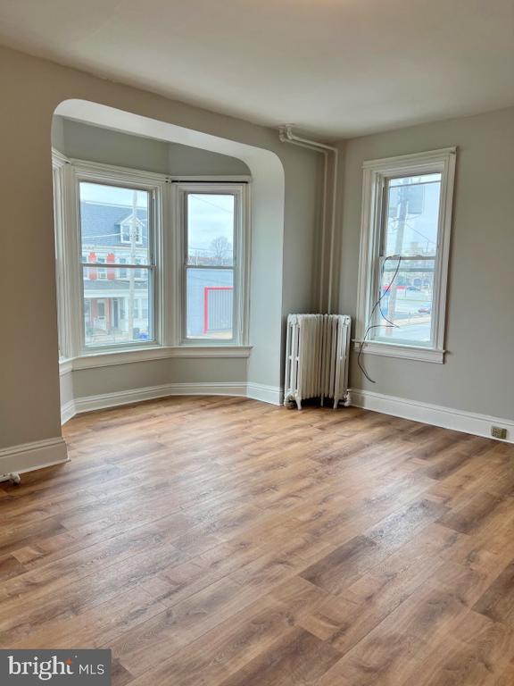 Foto del edificio - 1100 W Market St