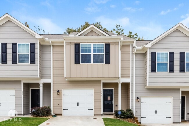 Building Photo - 306 Highwood Ln