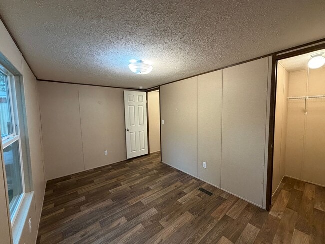 Foto del edificio - 1608 Golden Springs Rd