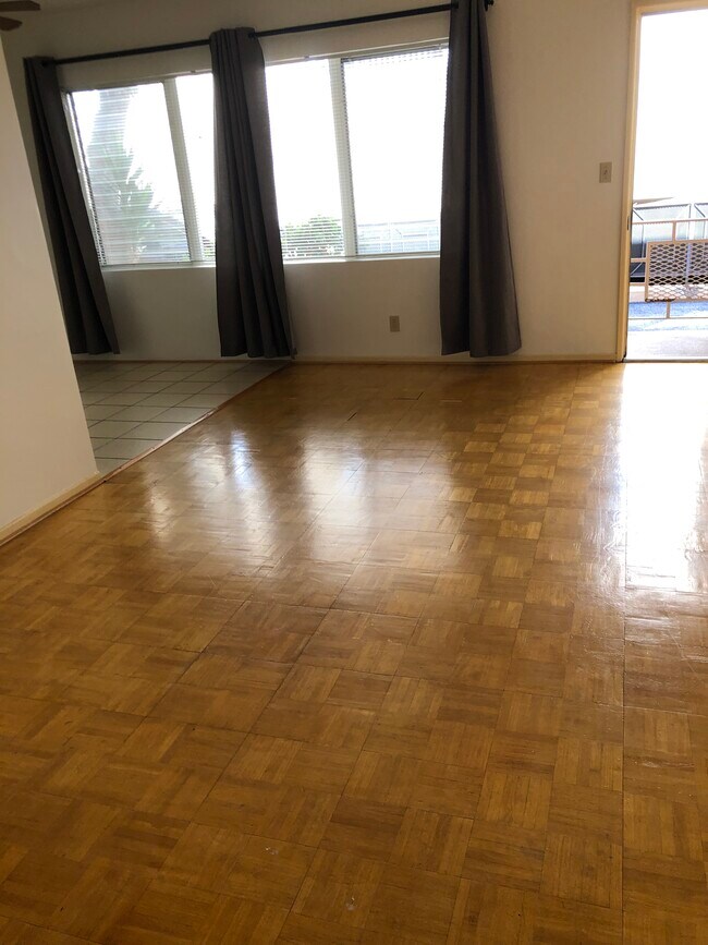living room - 1030 N Stanley Ave