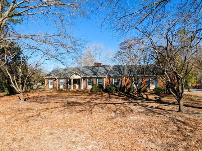 Building Photo - 717 Broad St