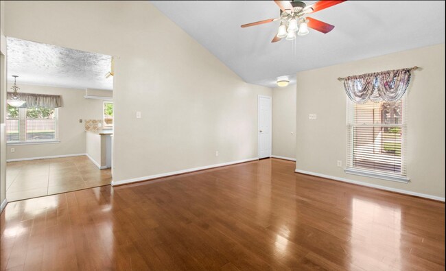 Foto del edificio - 3515 Coltwood Dr