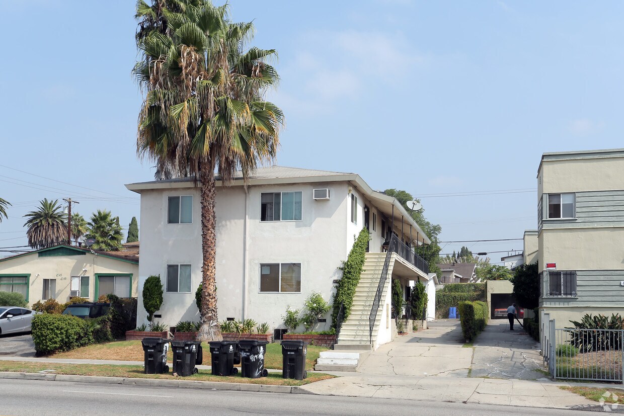 Primary Photo - 4743 Beverly Blvd