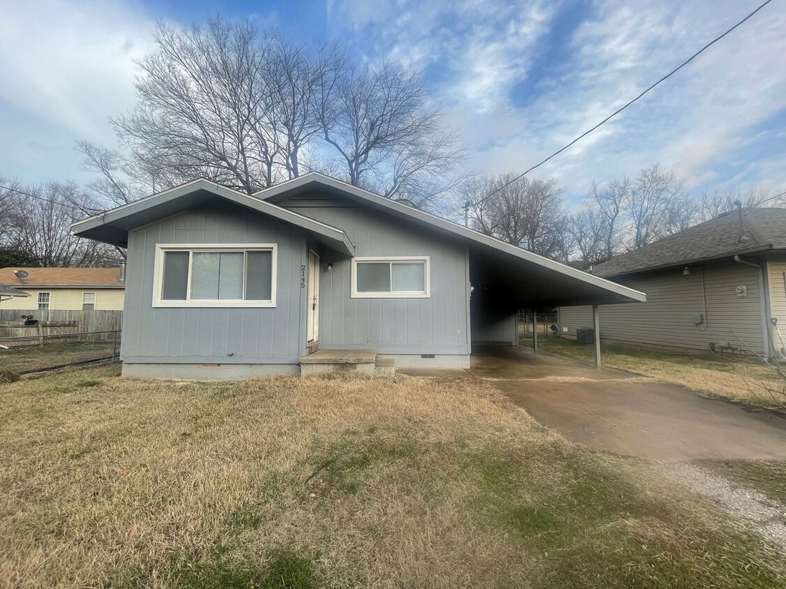 Primary Photo - -Check out this cozy 2 bedroom 1 bathroom ...
